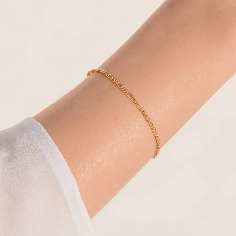 NWT GOLD FIGARO BRACELET - Picture 2 of 2